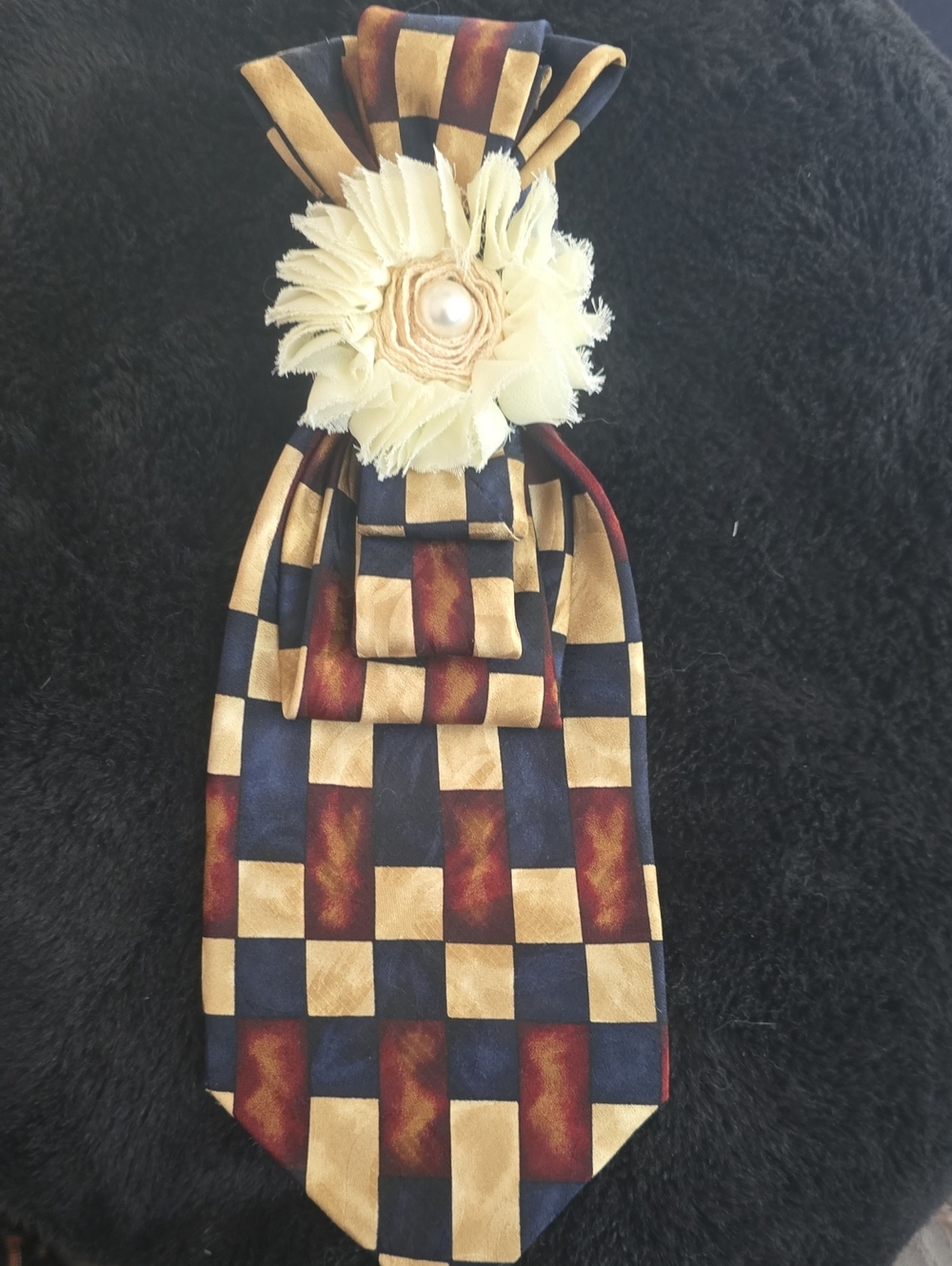 Elegant Checkerboard Drawstring Women’s Tie with Cream Flower